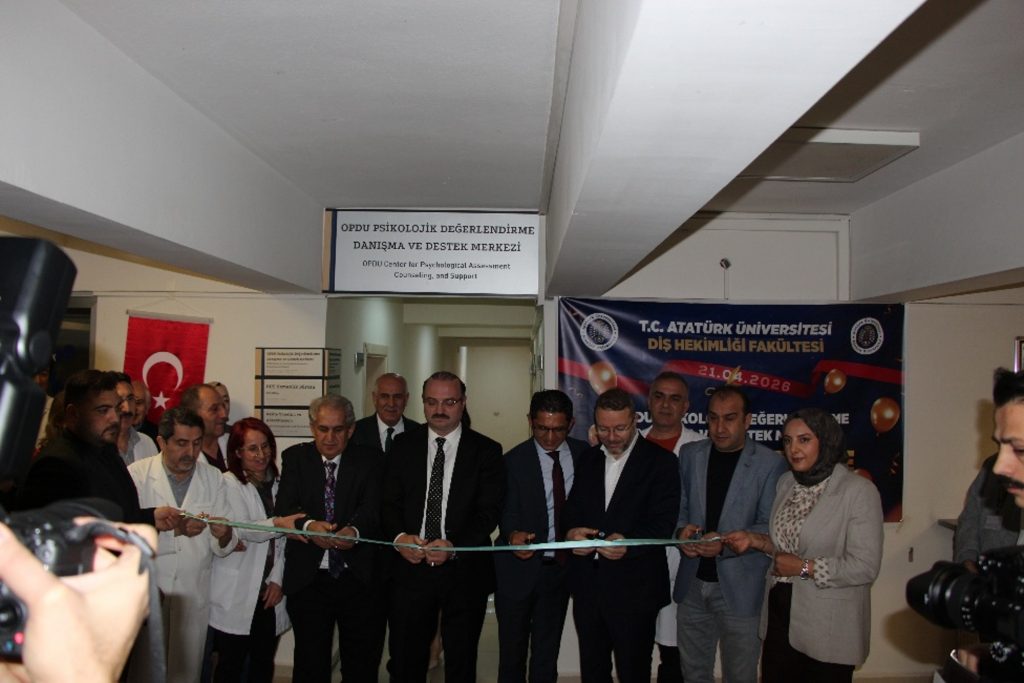 21 Nisan 2026 Rektörümüz sayın Prof. Dr. Ahmet Hacımüftüoğlu’nun katılımıyla düzenlenen törende; TÜBİTAK destekli OPDU Ortodontik Psikolojik Değerlendirme, Danışma ve Destek Kliniği hizmete açılmıştır.