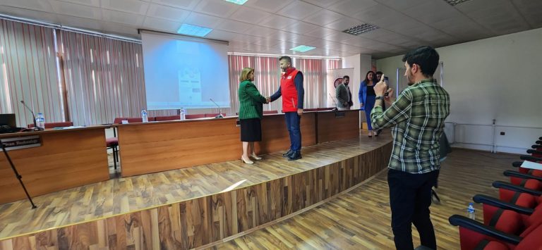 0ea4c27c-f3f9-4761-8e8b-a18dda96b406