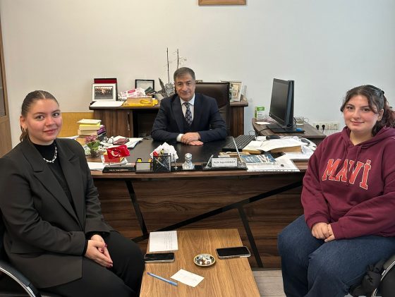 Germanistik Kulübü’nden Bölüm Başkanına Hayırlı Olsun Ziyareti