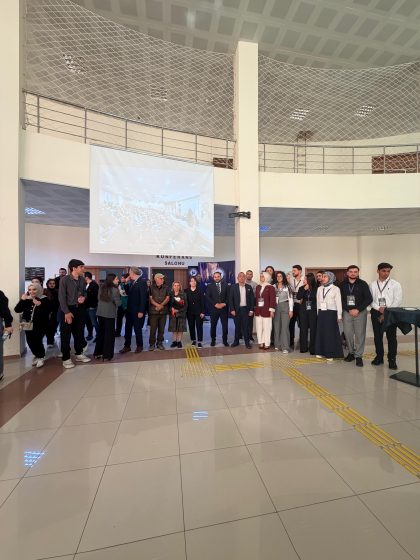 İŞ DÜNYASI – ÖĞRENCİ BULUŞMALARI: SEKTÖREL BAŞARIYA ÜÇ İMZA