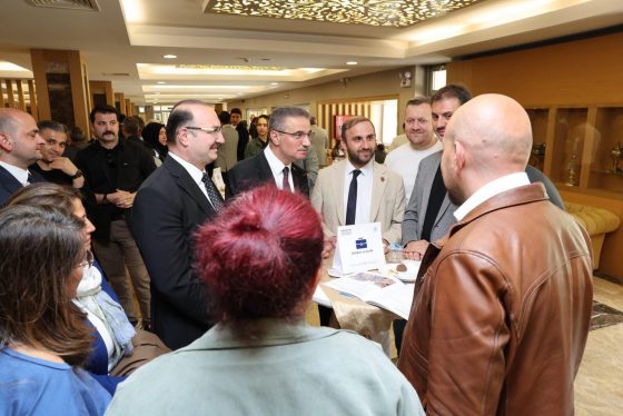 Erzurum’un Temel İhtiyaç / Sorunlarının Tespiti ve Çözüm Önerileri Projesi Destek Programı Komisyon Üyeleri Erzurum Valisi Sayın Aydın BARUŞ ile bir araya geldi.