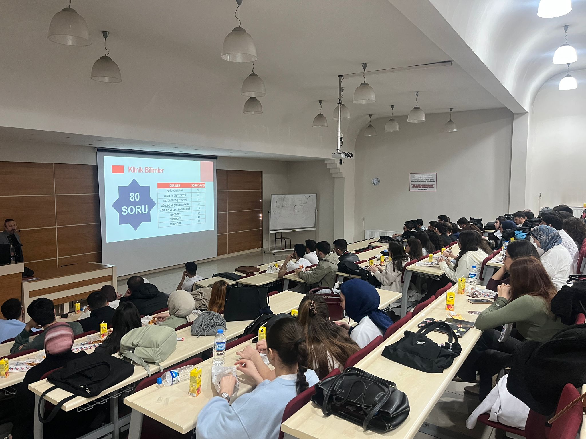 Diş Hekimliği Fakültesi Uzmanlık Sınavı (DUS) konulu seminer