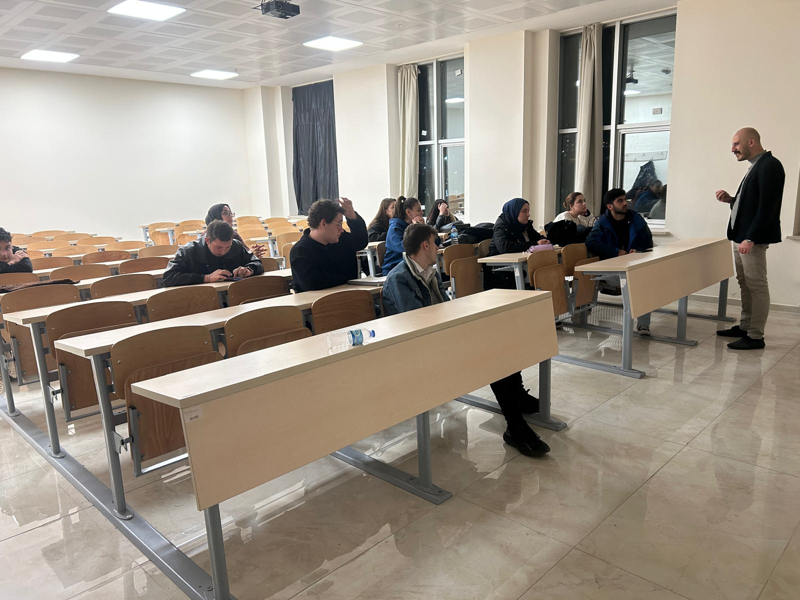 Felsefe Kulübü Okuma ve Tartışma Etkinliği