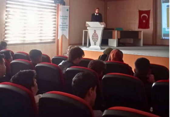 Tehlike Kapıda: Bilinçli Sosyal Medya Kullanımı