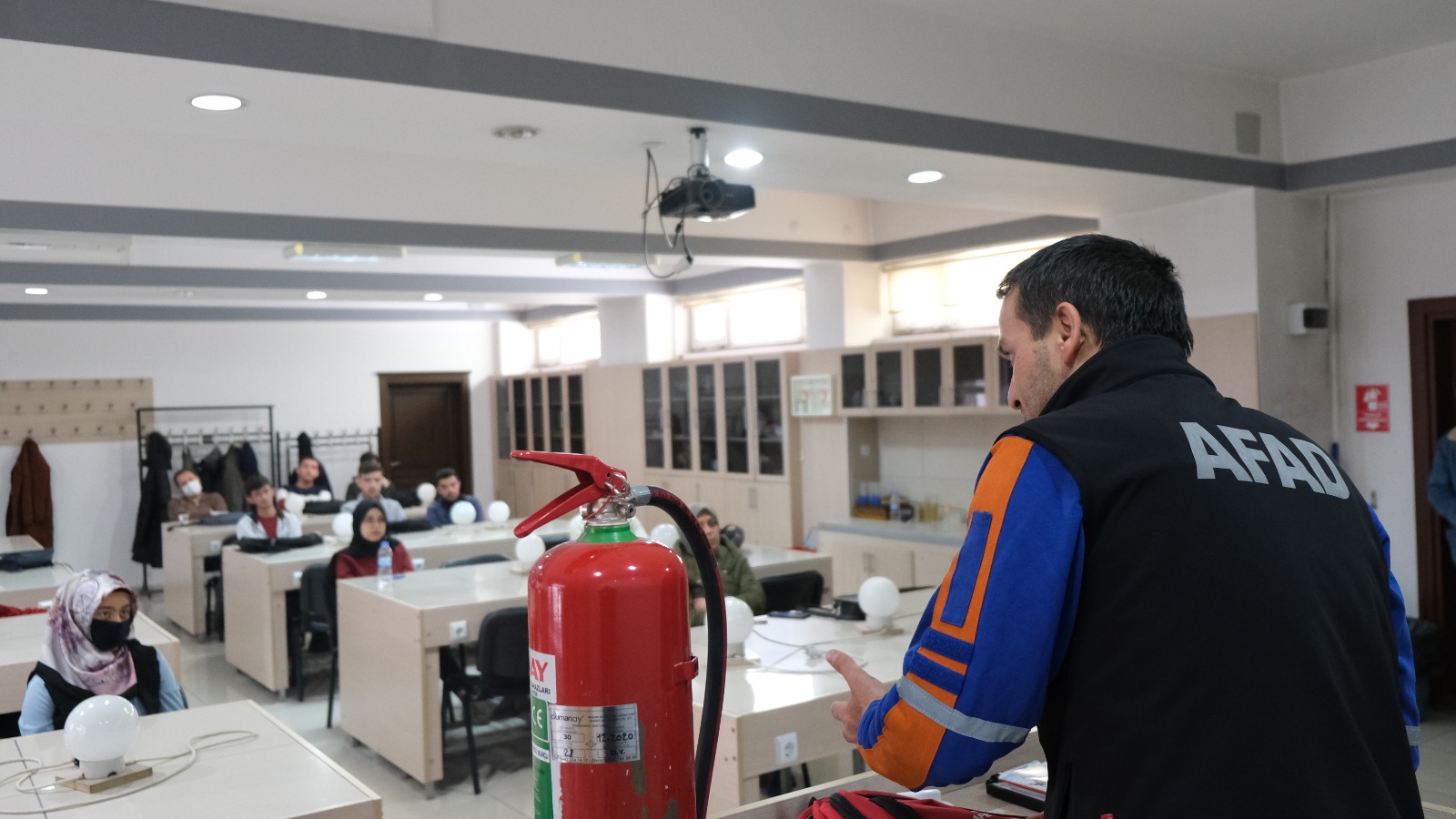 Fakültemizde Afet Farkındalık Eğitimi Verildi