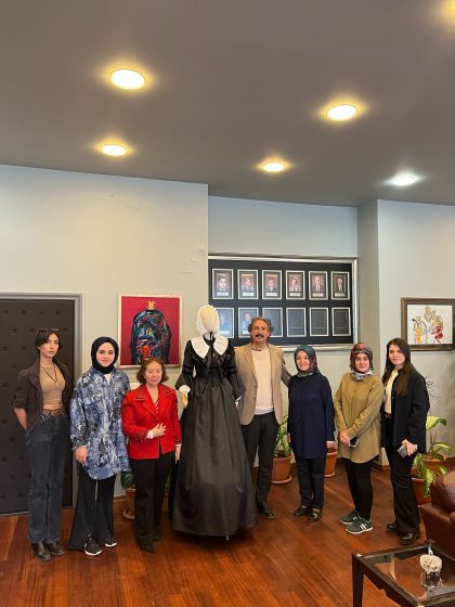 Merkezimiz ve Güzel Sanatlar Fakültesi İşbirliği ile Gerçekleşen Florence Nightingale’in Kostüm Tasarımı