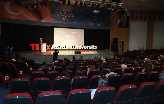 TEDXATATÜRKUNİVERSİTY ETKİNLİĞİ