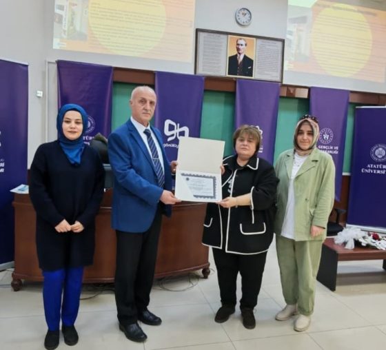 Sıfır Atık ve Kompostlama Projesi Gençlerle Buluştu