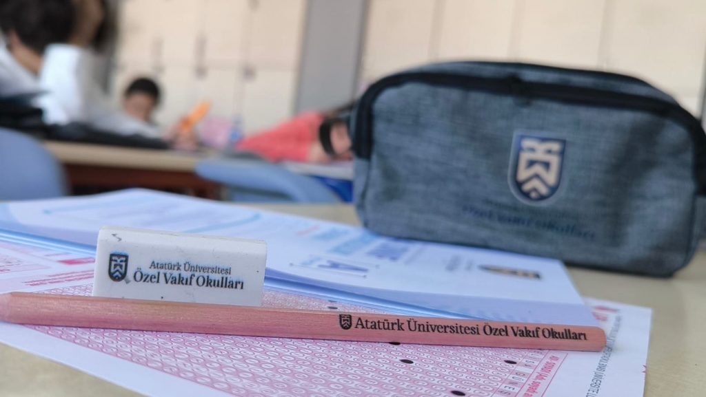 Atatürk Üniversitesi Özel Vakıf Okulları Bursluluk Sınavı, Yoğun Katılımla Gerçekleşti