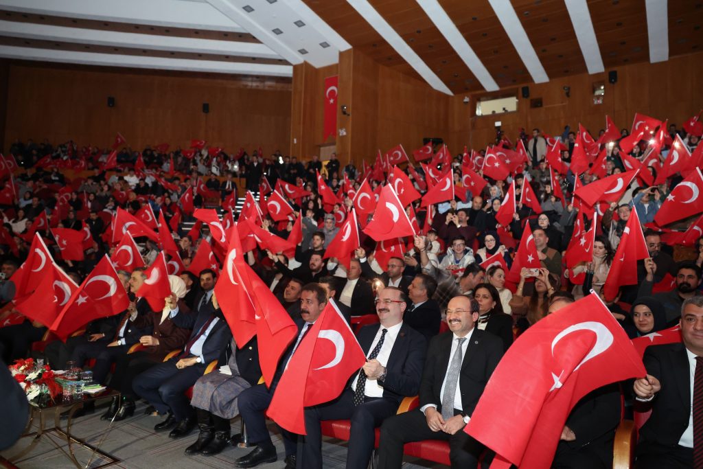 Atatürk Üniversitesinde Bakanların Katılımıyla Sanat ve Sosyal Dayanışma Odaklı Programlar Düzenlendi