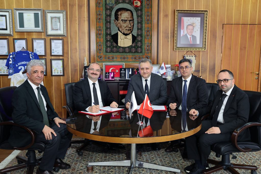 Atatürk Üniversitesi ile Bitlis Tatvan Devlet Hastanesi Arasında İş Birliği Protokolü İmzalandı