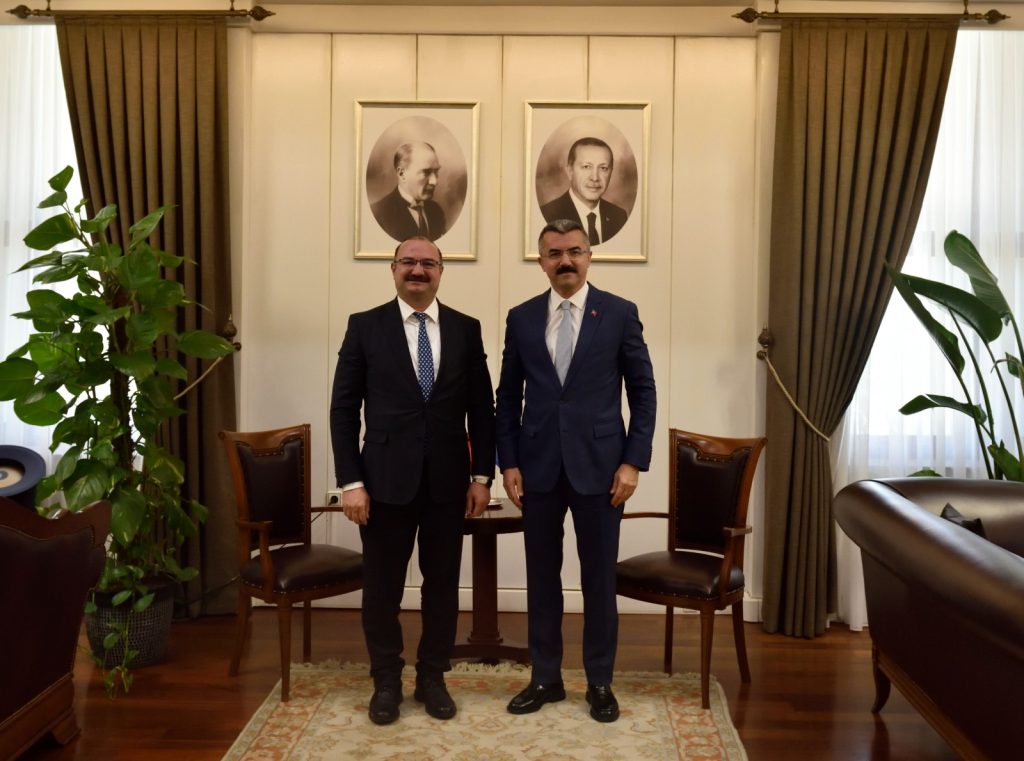 Rektör Hacımüftüoğlu’ndan MGK Genel Sekreteri Okay Memiş’e Ziyaret