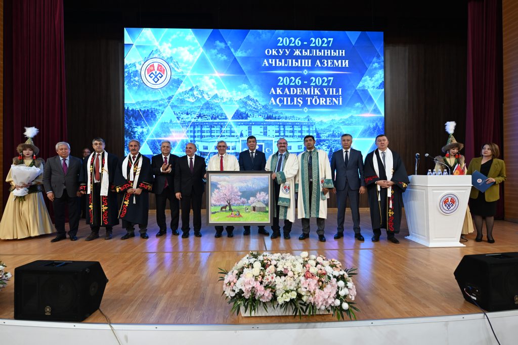 Atatürk Üniversitesi ile Kırgızistan-Türkiye Manas Üniversitesi Arasındaki Akademik ve Gönül Köprüsünü Güçlendiren Ziyaret: Açılış Dersi Rektör Hacımüftüoğlu’ndan…