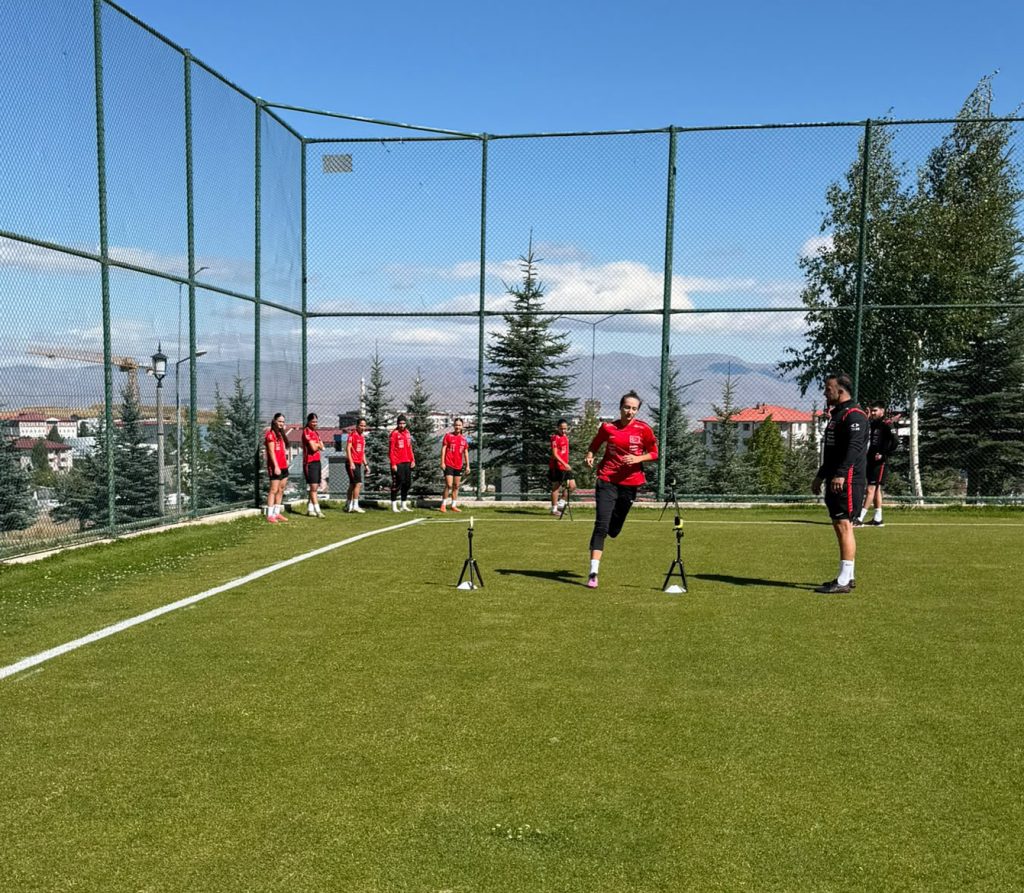U19 Kadın Millî Takımının Performans Testleri Atatürk Üniversitesinde Gerçekleştirildi