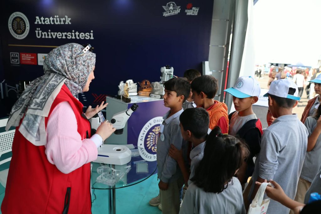 Atatürk Üniversitesi, TEKNOFEST Güneydoğu’da Yerini Aldı
